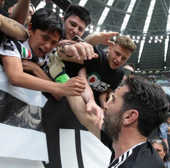 Chia tay Gianluigi Buffon, Juve giành Scudetto thứ 7 liên tiếp ảnh 7