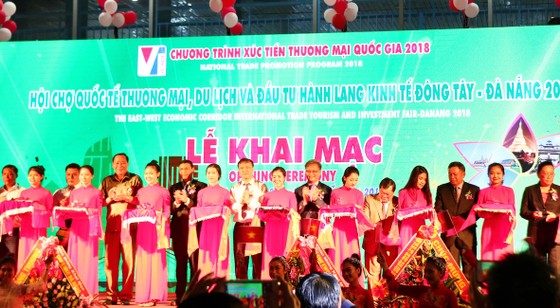 Gần 200 DN tham gia Hội chợ quốc tế Thương mại, Du lịch và Đầu tư hành lang kinh tế Đông Tây ảnh 1