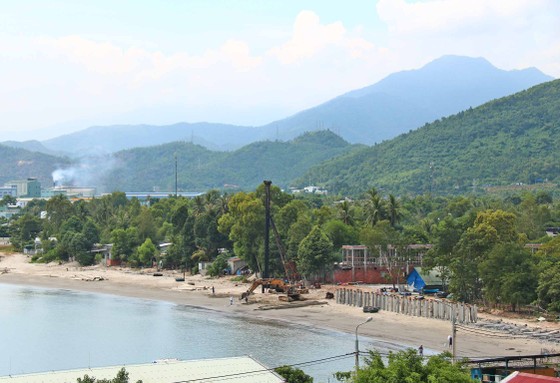 Khẩn trương hoàn thành kè biển Liên Chiểu ảnh 4