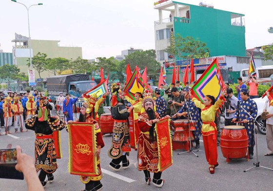 Đà Nẵng trao bằng chứng nhận Di sản Văn hóa phi vật thể quốc gia cho Lễ hội Cầu ngư ảnh 4