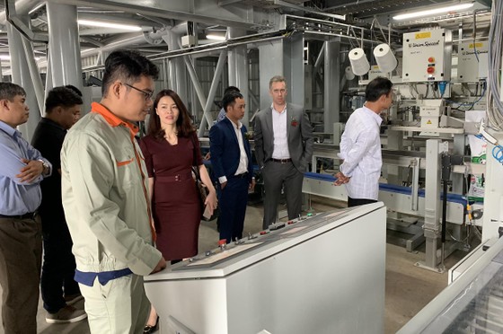 Khánh thành nhà máy sản xuất thức ăn chăn nuôi với công nghệ tự động tại Long An ảnh 2