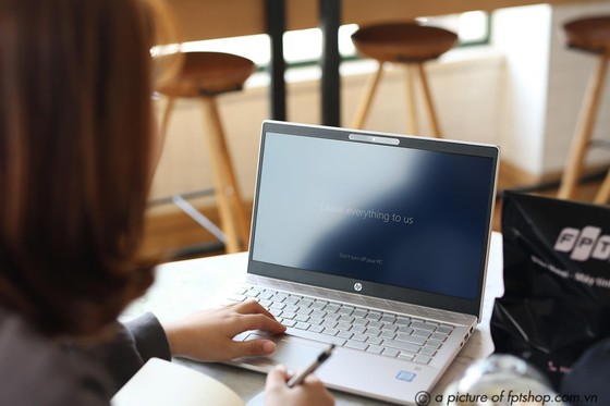 Giảm đến 28% khi mua laptop, Macbook tại FPT Shop dành cho tân sinh viên ảnh 1