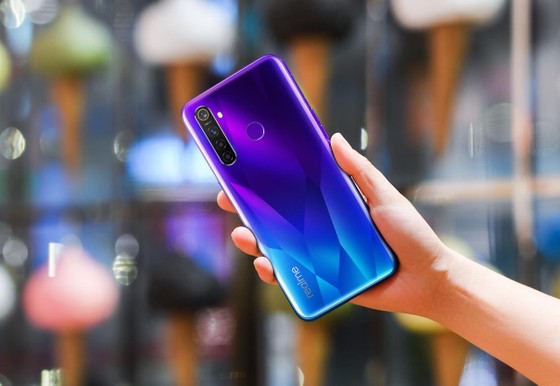 RRealme 5 và 5 Pro, bộ đôi smartphone đầu tiên trang bị cụm 4 camera ảnh 3