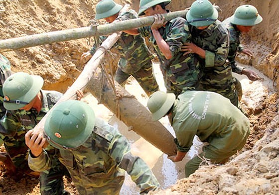 Hợp tác quốc tế trong khắc phục hậu quả bom mìn sau chiến tranh ảnh 1