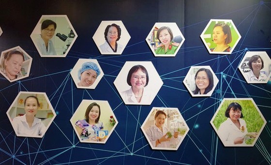 Nhiều chương trình nghệ thuật dành cho một nửa của thế giới ảnh 2