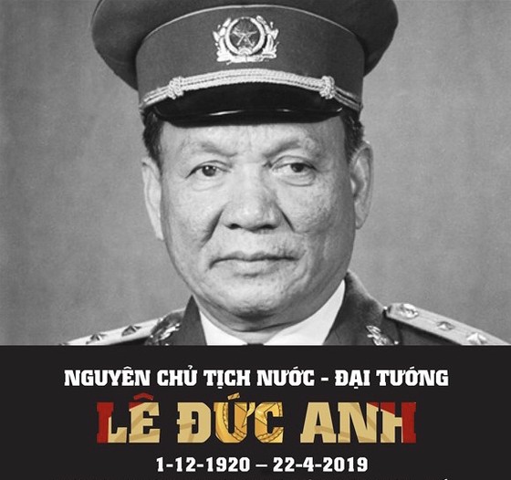 Quốc tang Đại tướng Lê Đức Anh: Các đoàn viếng chỉ mang băng tang, không mang vòng hoa đến viếng ảnh 1