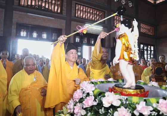 Rước hơn 400 xe hoa chào mừng Đại lễ Vesak 2019 ảnh 1