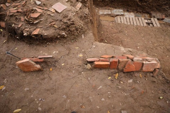 Phát lộ nhiều dấu tích mới tại Hoàng Thành Thăng Long ảnh 3