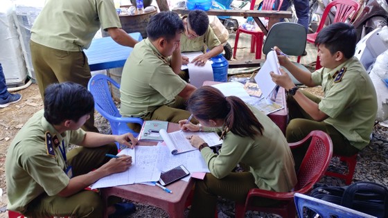 Thu giữ gần 400 sản phẩm điện máy, điện lạnh, điện tử không rõ xuất xứ ảnh 2
