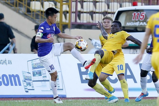 Trực tiếp vòng 17 Toyota V-League 2017 ảnh 1