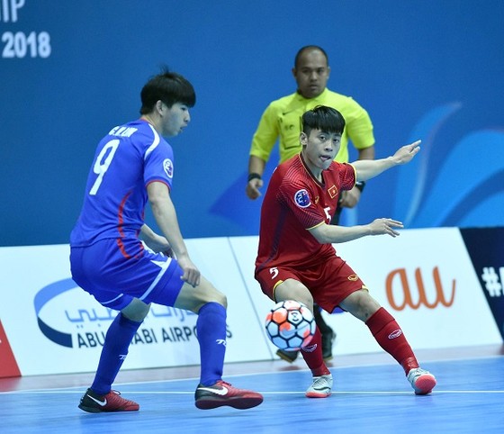 Đội tuyển futsal Việt Nam ngược dòng vào Tứ kết ảnh 1