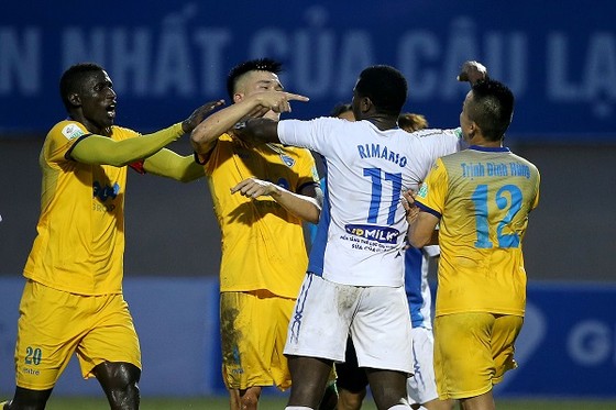 HA.GL - Thanh Hóa 1-0: Công Phượng khiến Tiến Dũng ôm hận ảnh 2