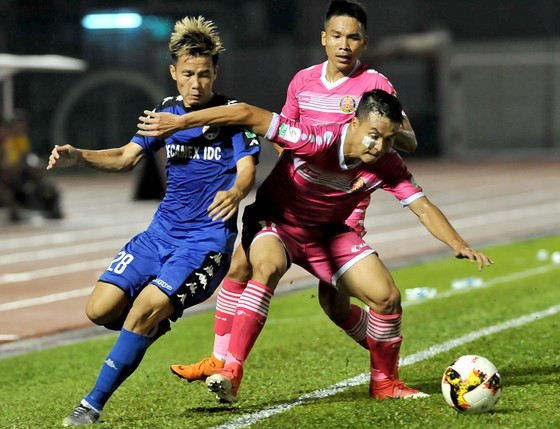 Nuti Cafe V-League 2018: Chào đón tân vương ảnh 2