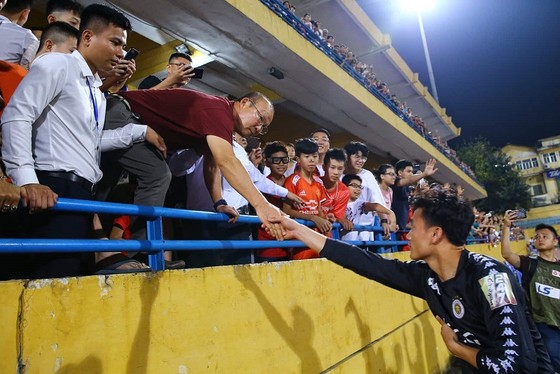 Thua CLB Hà Nội 0-1, CLB TPHCM đánh mất ngôi đầu bảng ảnh 2