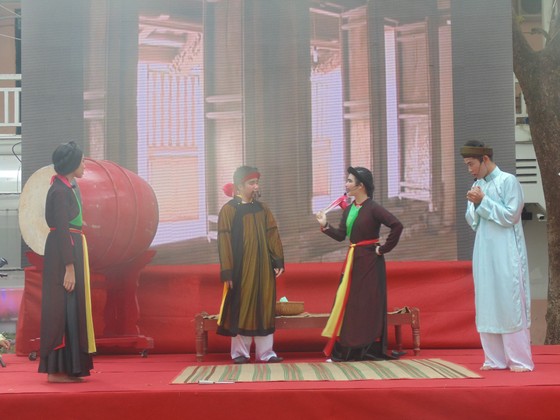 Khi học sinh thử sức với chèo ảnh 4