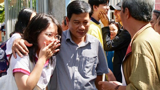Đề thi môn Văn 'dễ thở', không làm khó thí sinh ảnh 3