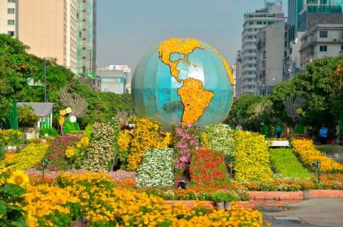 Đường hoa Nguyễn Huệ rực rỡ trước khai mạc ảnh 3