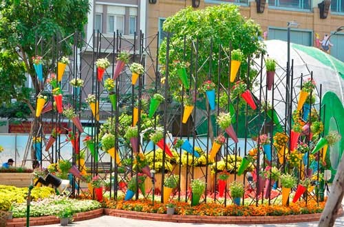 Đường hoa Nguyễn Huệ rực rỡ trước khai mạc ảnh 4