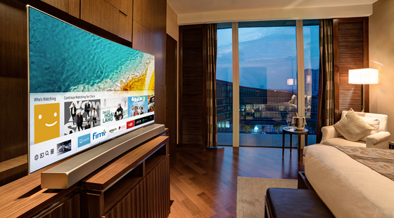 Thưởng thức TV QLED ở khách sạn 5 sao ảnh 1