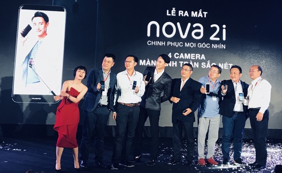 HUAWEI nova 2i ra mắt thị trường Việt Nam với 4 camera ảnh 1
