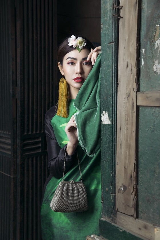 Ấn tượng với nghê Việt trên áo dài truyền thống ảnh 5