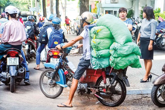 Hiểm nguy “xe mù” ảnh 3