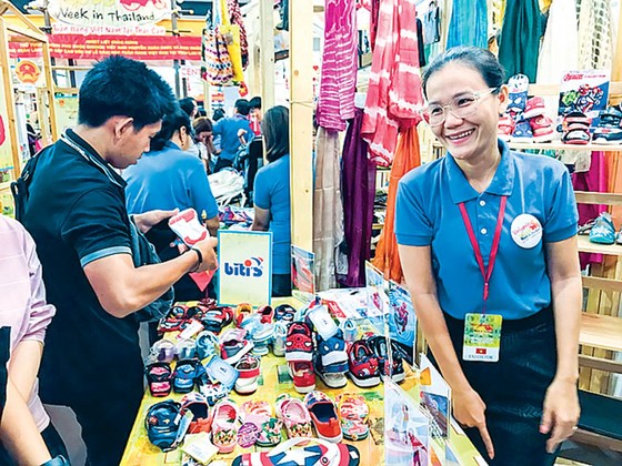 Hàng Việt ngược dòng qua Thái ảnh 1