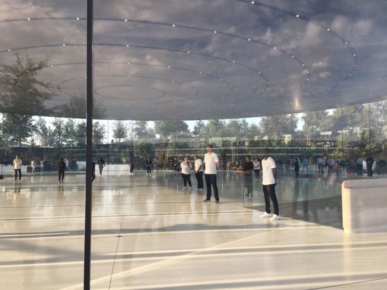 iPhone 8/8 Plus và iPhone X chính thức được ra mắt ảnh 120
