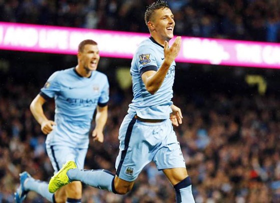Sevilla đẩy nhanh tiến độ mua Banaga và Jovetic ảnh 1