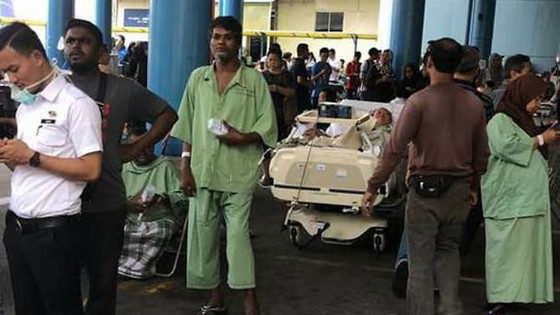 [Image: patients2c-staff-and-visitors-evacuated-...o_hxjd.jpg]