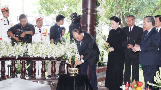Lễ an táng nguyên Thủ tướng Phan Văn Khải ảnh 1