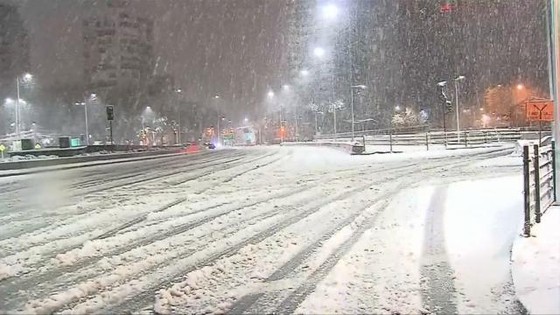 智利罕有大雪 28 萬人斷電 ảnh 1