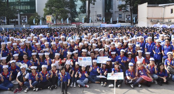 Gần 3.000 sinh viên tình nguyện tham gia lễ ra quân Tiếp sức mùa thi ảnh 3