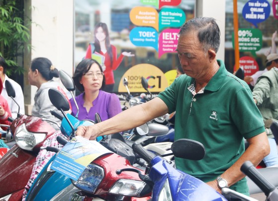 Con thi, bố mẹ cũng thi… ảnh 9