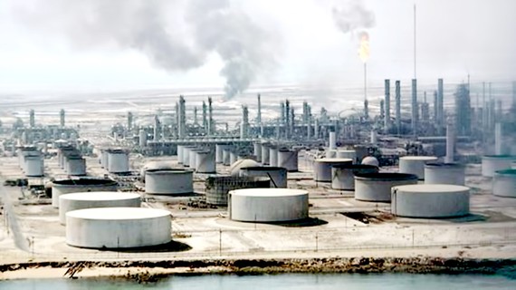 Một nhà máy lọc dầu tại Dharan của Saudi Arabia