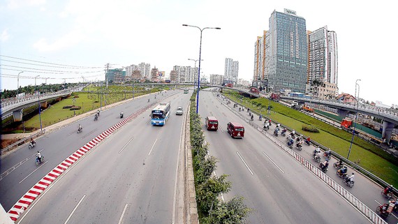 Khu đô thị sáng tạo phải được đầu tư cơ sở hạ tầng đồng bộ, đặc biệt là giao thông và viễn thông. Ảnh: DŨNG PHƯƠNG