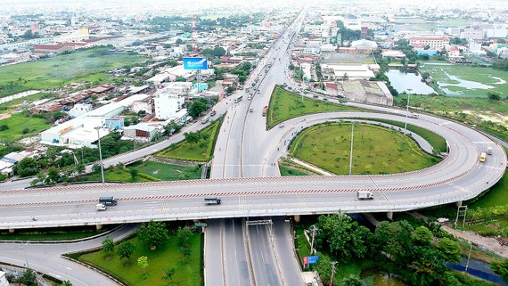 Ngành giao thông TPHCM đang kỳ vọng Nghị quyết 54 của Quốc hội sẽ tạo thêm nhiều ngun lực để phát triển hạ tầng giao thông. Ảnh: CAO THĂNG