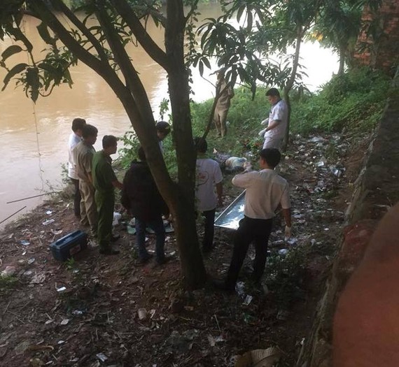 Công an TX Tân Uyên có mặt tại hiện trường điều tra vụ việc