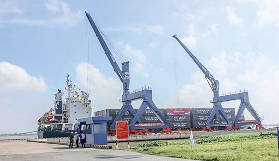 A seaport in the Mekong Delta (Photo: SGGP)