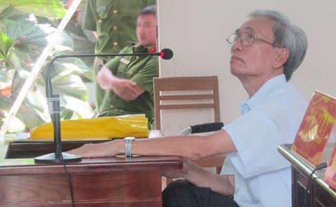Dư luận đang rất bức xúc về bản án tù treo về tội "Dâm ô trẻ em" của Nguyễn Khắc Thủy