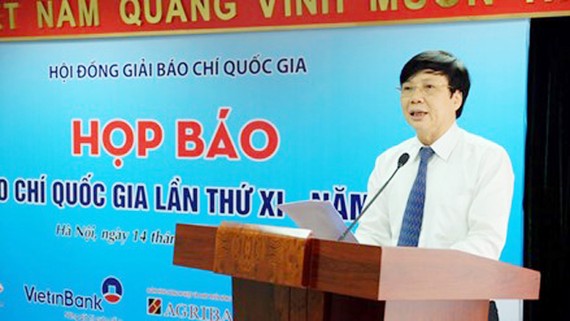 Ông Hồ Quang Lợi phát biểu tại buổi họp báo công bố Giải thưởng Giải báo chí Quốc gia