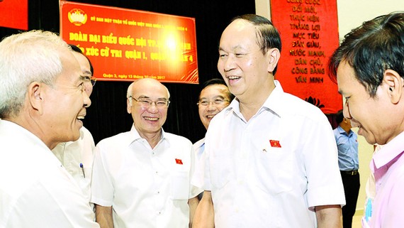 Chủ tịch nước Trần Đại Quang tiếp xúc cử tri TPHCM. Ảnh:  Việt Dũng