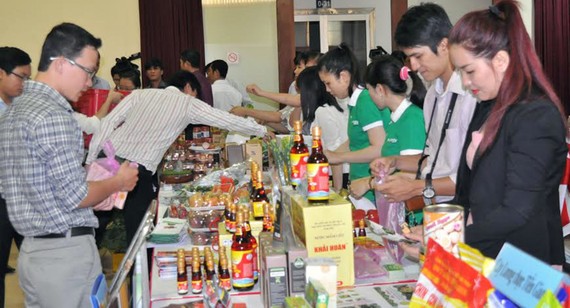 Doanh nghiệp giới thiệu sản phẩm ra thị trường