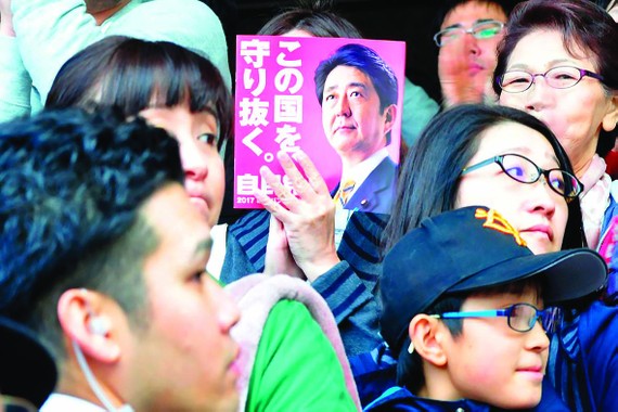 Cử tri Nhật Bản tham gia cuộc vận động bỏ phiếu cho liên minh cầm quyền tại Hokkaido