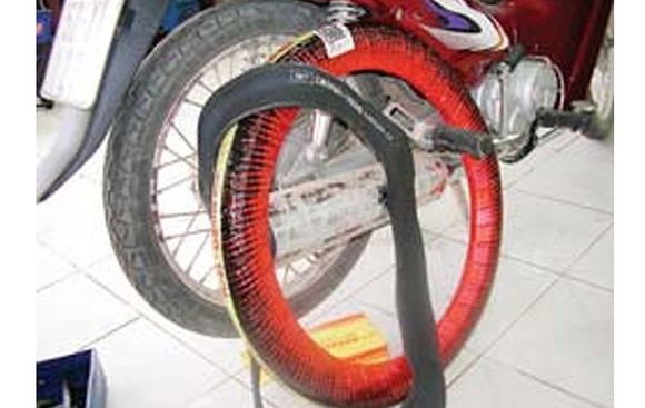 Chiêu trò chặt chém của tiệm sửa xe máy ảnh 1