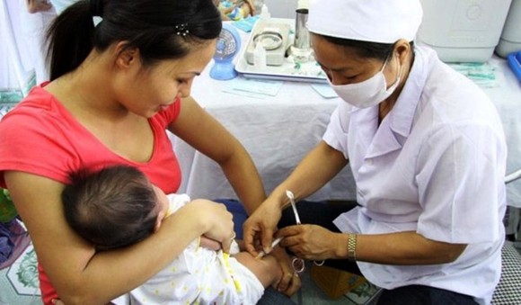 Số người mắc sởi tăng "chóng mặt" ảnh 1