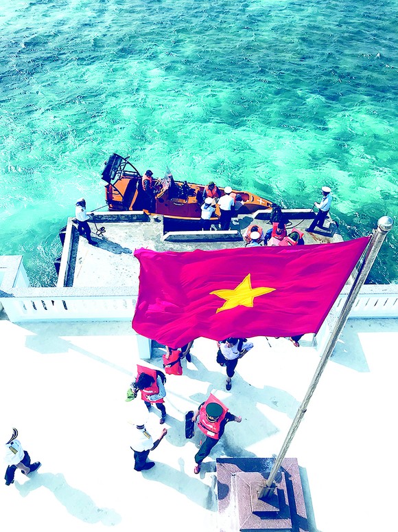 Trường Sa - xa mà gần! ảnh 2