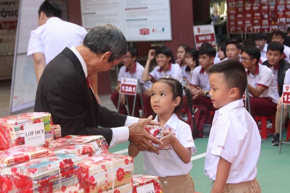 Có một mùa khai giảng ý nghĩa cùng sách ảnh 5