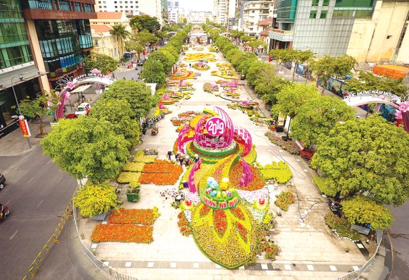 Rộn ràng sắc xuân ảnh 1