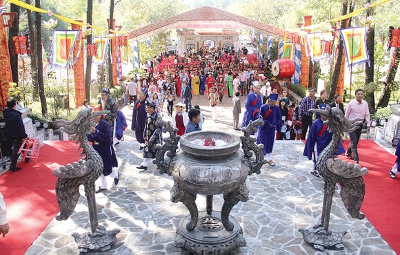 Nét đẹp lễ hội đầu Xuân Huế ảnh 3